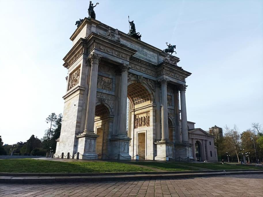 Lovely Arch * Milán